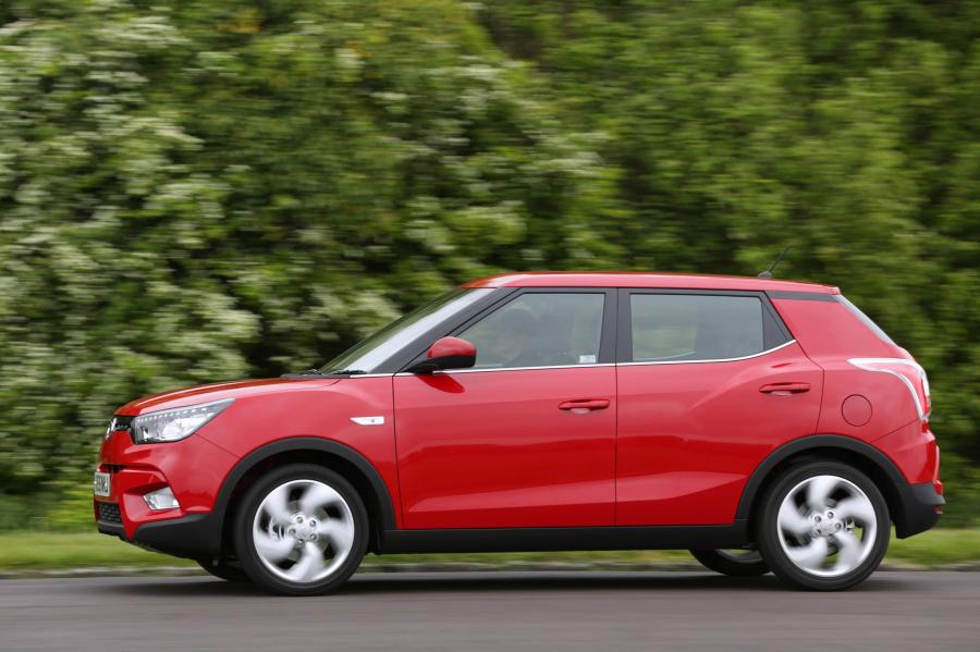  SsangYong Tivoli 2015 года  (UK) (фото 9 из 20)